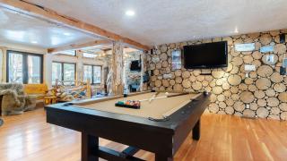 Base Camp by AvantStay Magical Cabin w Sauna Hot Tub Close to Snow Golf - Sunriver - 6