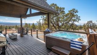 Starview at Brasada Ranch Resort by AvantStay Stunning Home w HotTub Close To World Class Golf - 0