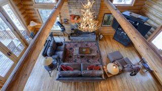Snowdrift Cabin by AvantStay Breathtaking Home w Prime Ski Access - 2