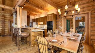 Snowdrift Cabin by AvantStay Breathtaking Home w Prime Ski Access - 1