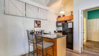 Ibis by AvantStay Close to Duval Street w Shared Pool Month Long Stays Only - 2