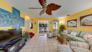 Duval Sea Turtle by AvantStay Great Location Close to Shops Shared Pool - 9