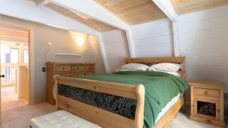 Zephyr by AvantStay Stylish Modified A Frame w Access To Tahoe Donner - 1