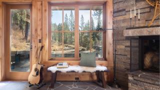 Hunter by AvantStay Award-Winning Riverfront Cabin 5 Minutes from Palisades - Olympic Valley - 1