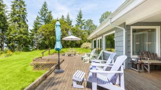 Comfy Coastal Cottage by AvantStay Mountain View - 8