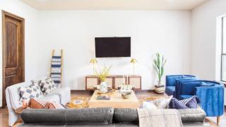 Hudson by AvantStay Magnificent Home w Beautiful Views Multiple Living Areas Pool Games - 1