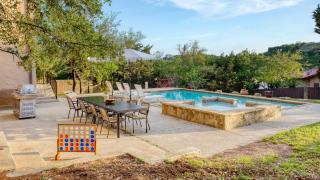 Hudson by AvantStay Magnificent Home w Beautiful Views Multiple Living Areas Pool Games - Austin - 9