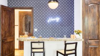 Hudson by AvantStay Magnificent Home w Beautiful Views Multiple Living Areas Pool Games - Austin - 4