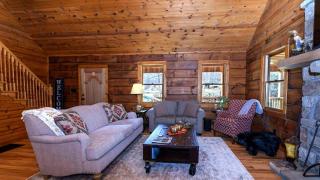 Charming Blue Ridge Cabin Private Pond and Waterfall Deer Haven by AvantStay - 6