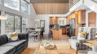 North Bay by AvantStay Chic Retreat w Peloton - 8