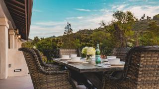 5 Acre Estate w Lake Pool Hot Tub De Luz by AvantStay - 2