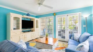 Southard Getaway by AvantStay w Covered Patio Great Location Shared Pool Week Long Stays - Key West - 8