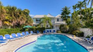 Southard Getaway by AvantStay w Covered Patio Great Location Shared Pool Week Long Stays - Key West - 9