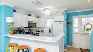 Southard Getaway by AvantStay w Covered Patio Great Location Shared Pool Week Long Stays - Key West - 3