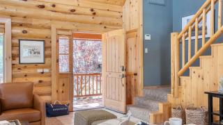Tanglewood by AvantStay 10mins to Bear Mountain Contemporary Hillside Cabin - 4