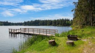 Goss Lake Getaway by AvantStay Lakefront Escape - 3