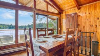 Goss Lake Getaway by AvantStay Lakefront Escape - 6