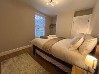 Riverside Cottage - City Centre - 8