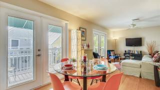 Pool 2 Blocks to Duval St Gated Community Month Long Stays Shipyard Treasure by AvantStay - Key West - 1