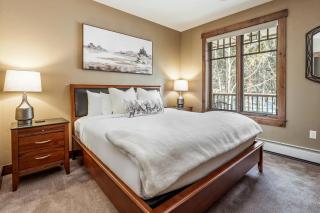 Cozy Winter Escape - 2BR & 2BA Near Snowy Trails and Downtown - 2