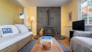 Smugglers Lagoon Beach Cottage by AvantStay - 7