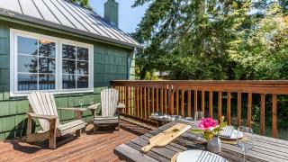 Smugglers Lagoon Beach Cottage by AvantStay - 8