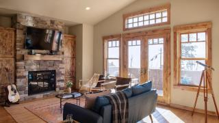 Atkinson by AvantStay Lake Front Home w Stunning Views in Tahoe Vista - 5