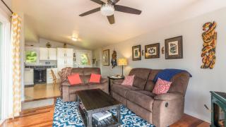 Wolf Beach Cottage by AvantStay Harbor Views - 3