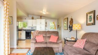 Wolf Beach Cottage by AvantStay Harbor Views - 2