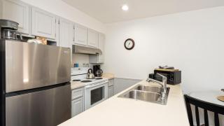 Near Historic Downtown Ski-InSki-Out Etta Place 5 by AvantStay - 3