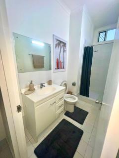 Lovely one bed room apartment right in the city - 9