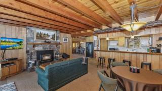 Lakefront Dock Hot Tub Swingset Deck Views Classic Lake House by AvantStay - 2