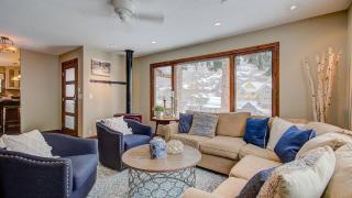 Hillside Overlook by AvantStay Quiet Mountain Getaway w Incredible Views - 5