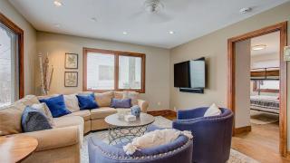 Hillside Overlook by AvantStay Quiet Mountain Getaway w Incredible Views - 3