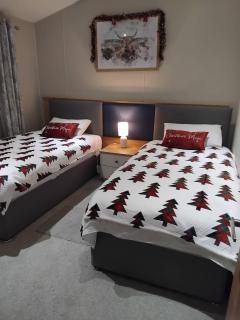 Sea Breeze, Luxury Lodge, Parkdean Resort Southview, Skegness, Dog Friendly - East Coast Holidays - 6