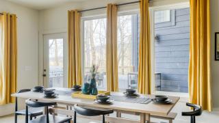 Dark Horse by AvantStay Secluded 5BDR w Hot Tub Game Room Deck Forest Views - 5