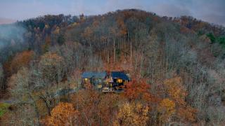 Dark Horse by AvantStay Secluded 5BDR w Hot Tub Game Room Deck Forest Views - 6