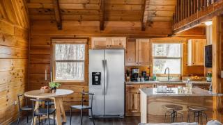 Dudley II by AvantStay Game Room Enclosed Deck w Hot Tub Views Cozy - Pigeon Forge - 1