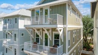 Chic 30A Beach Home Views Ping Pong 5-Min Walk to Carillon Beach Bellview - 8