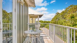 Chic 30A Beach Home Views Ping Pong 5-Min Walk to Carillon Beach Bellview - 5