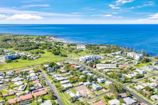 The Beach House 16 Clarke Street Bargara - 2