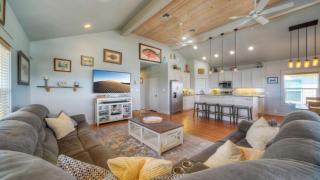 Nature Preserve View Shared Pool Outdoor Living Casa Pescadora by AvantStay - 4