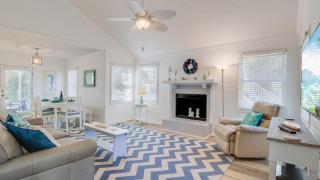 72 Pelican Bay AvantStay Community Pool Decks - 5