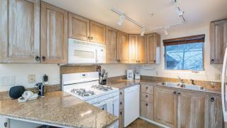 Double Diamond 23 by AvantStay Close to Town The Slopes - 9