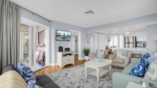 204 B Port O Call by AvantStay Beachfront Condo - 1