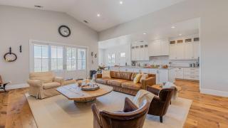 Cooperage by AvantStay Vineyard Views Soccer - 6