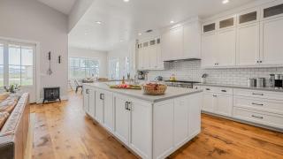 Cooperage by AvantStay Vineyard Views Soccer - 1