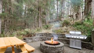 Coastal Getaway in Manzanita w Fire Pit Guest House Views SeaGrove by AvantStay - 6