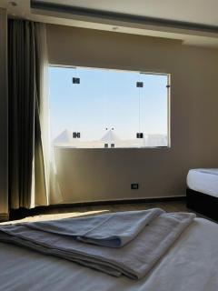 Jewel pyramids & Grand museum view - 7