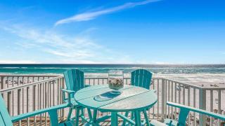Weekender by AvantStay Gorgeous BEACH FRONT Home w Ocean View - 8